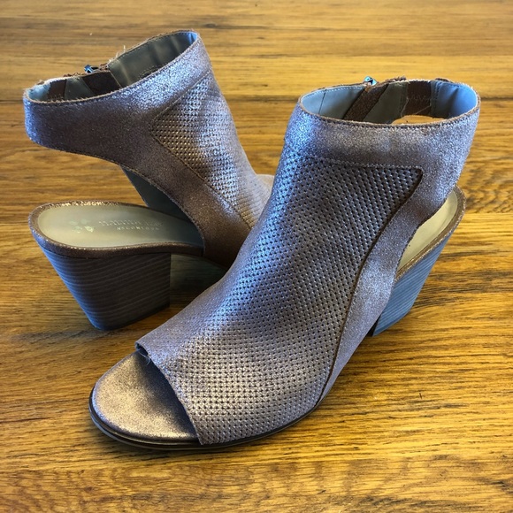 Naturalizer Shoes - Naturalizer Yanni Peep Toe Sandal